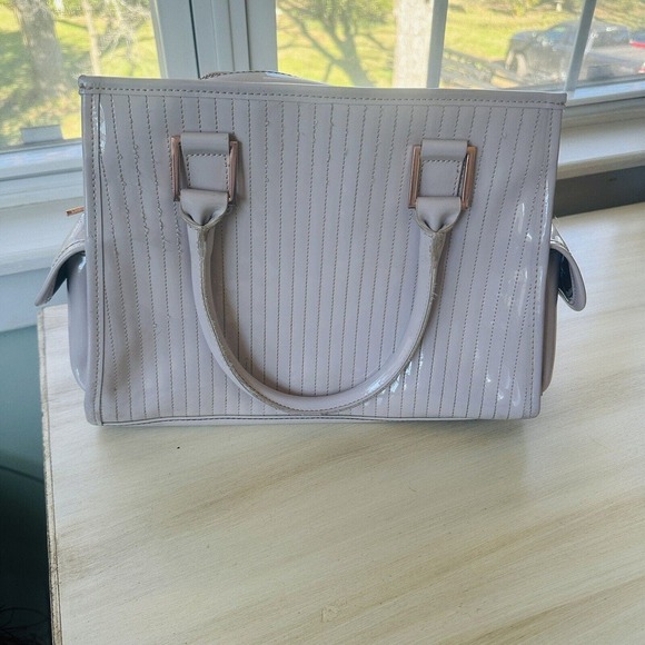Ted Baker Embossed Patent Leather Tote Pale Pink Gold colored Hardware - Picture 2 of 13